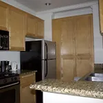 Luxury Apartment Near The Grove