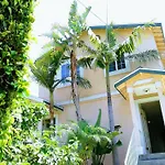 Los Angeles Vacation Apartments