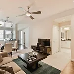 Global Luxury Suites At Wilshire