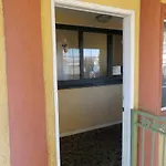 Delmonico Motel