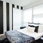 Urban Downtown La Convention Center Suite