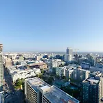 Modern Style 2 Bed 2 Bath In Dtla