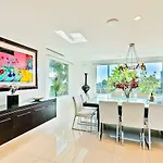 Villa Genesis-Hollywood Estate With Stunning Views