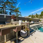 Villa Genesis-Hollywood Estate With Stunning Views