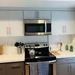 Mojave Studio Apartment In Hollywood
