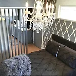 Efficiency Studios With Shared Bathroom-G2
