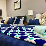 Cozy Getaway Studio In Hollywood Area