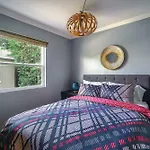Stylish 2 Bed & 2 Bath At The Heart Of Hollywood With Free Parking - One Car Only