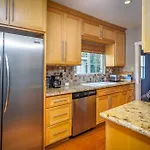 Stylish 2 Bed & 2 Bath At The Heart Of Hollywood With Free Parking - One Car Only