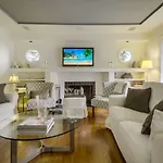 A Touch Of Cape Cod In West Hollywood