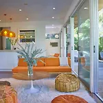 Palms Place
