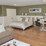 Private Guest Suite In West Los Angeles
