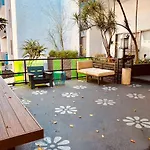 Popular Luxury Studio In The Heart Of Los Angeles