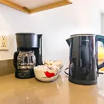 Fantastic 2Bd 2Bt 5 Minutes Walking From The Beach!