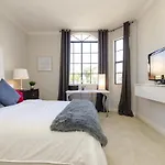 Beverly Hills Adjacent 2-Bedroom Penthouse
