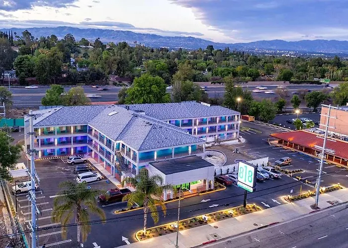 818 Hotel Pool, An Ascend Hotel Collection Member
