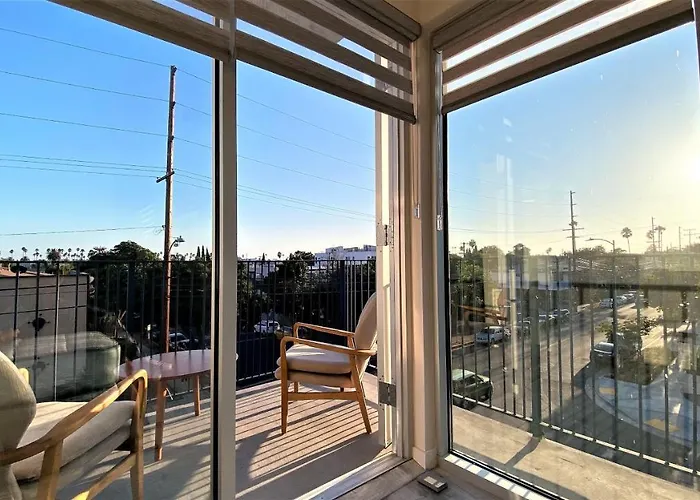 Unique Gem 3Bd 2Ba Apartment With Stunning Views