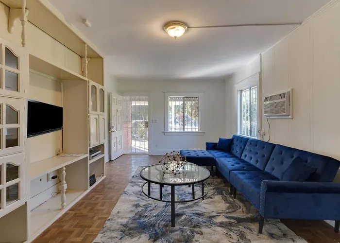 Los Angeles 3 Bedroom Charmer Large Guest House