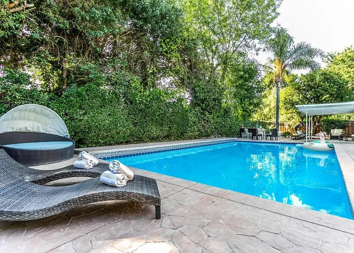 Villa Sausalito - Newly Designed 4Br House & Pool By Topanga