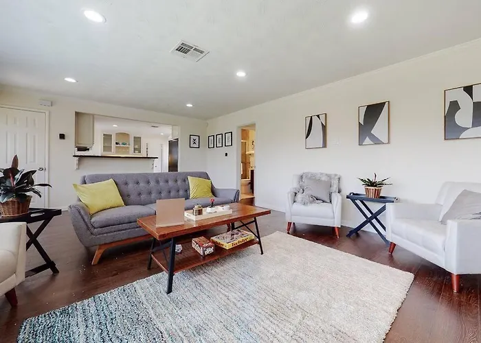Private 4Br Near Lax & Beaches Playa Vista