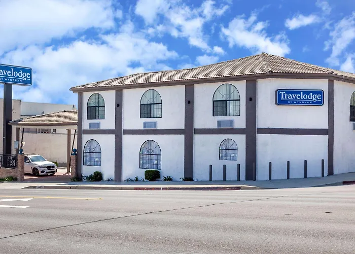 Travelodge By Wyndham Harbor City