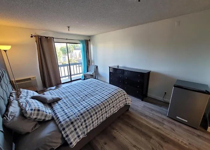 La/Beverly Hills Hotel Style Unit