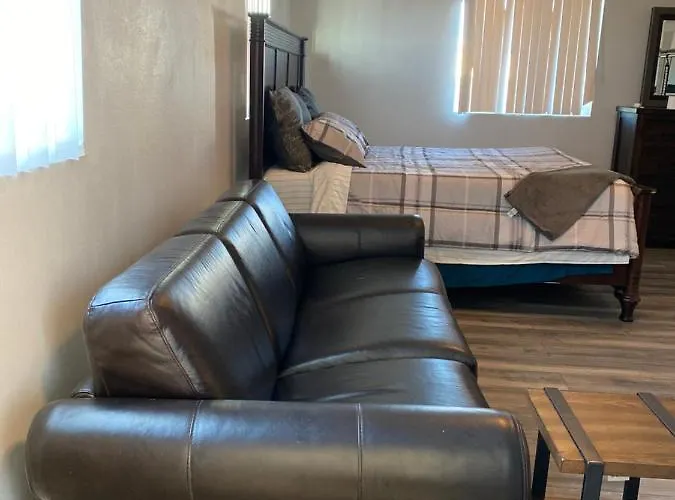 Private Long Term Bedrooms Near Usc & Sofi In Duplex