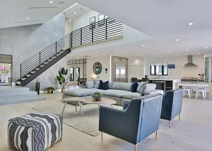 West Hollywood 5 Bd House W Pool & Guest House