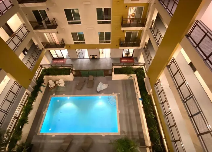 Gorgeous Apt With Parking In Ktown La