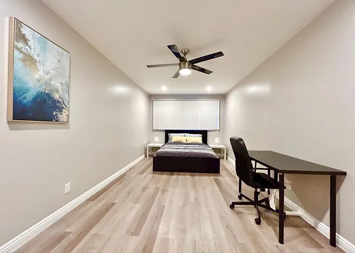 Big Stylish La Apartment Near Dtla