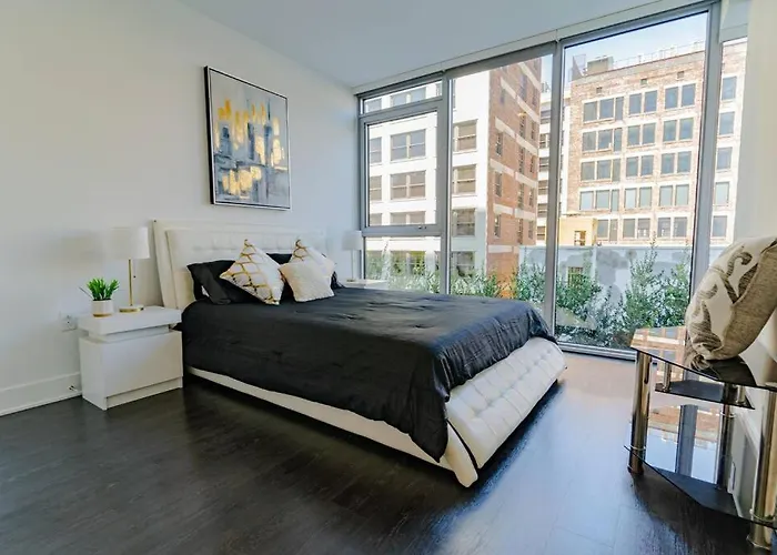 Downtown Paradise Escape With 2 Pools / Hot Tubs