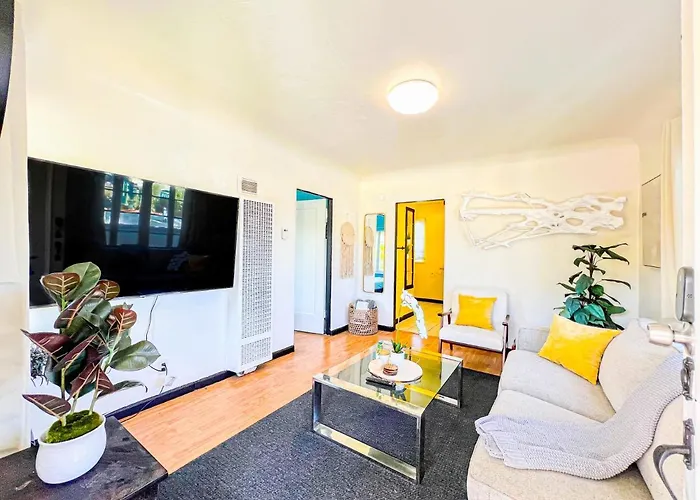 Comfortable And Cozy Home - Fr - Bre