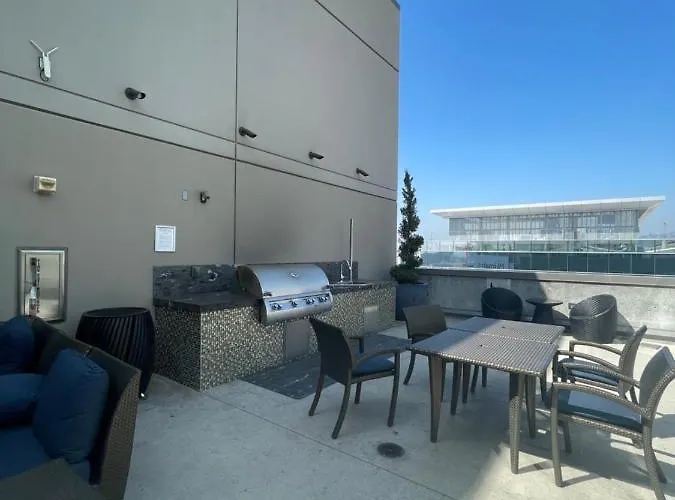 Entire Hollywood Loft