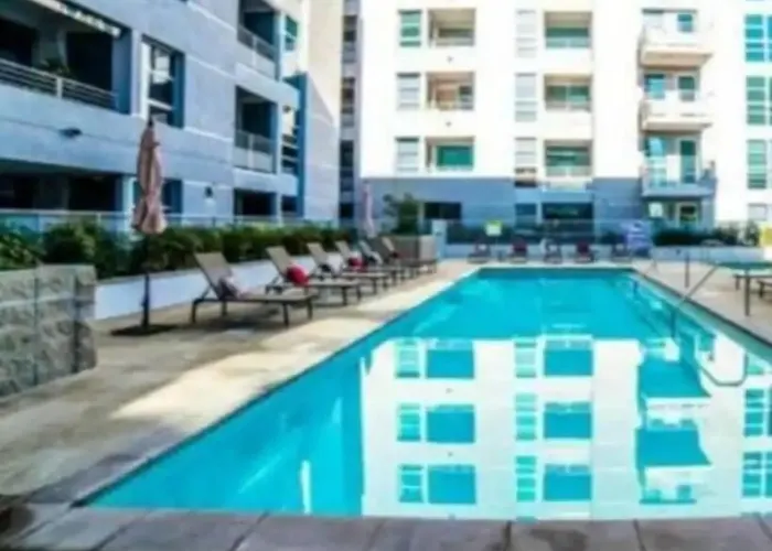 2Bedroom Downtown Los Angeles Pool And Gym Onsite.