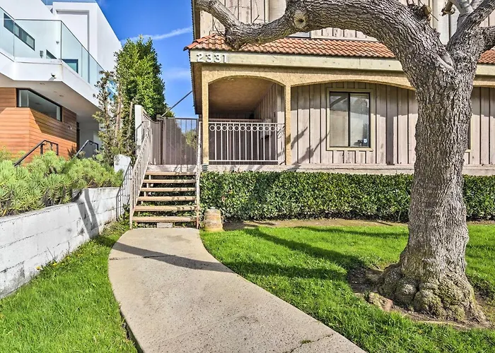 Santa Monica Townhome - Close To Beach!