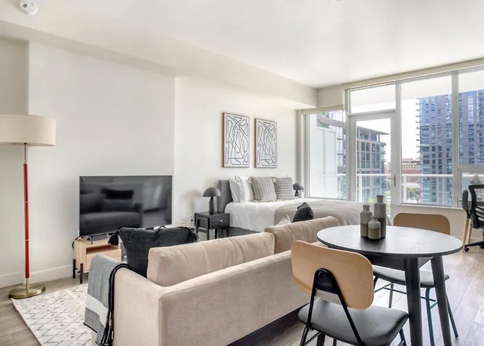 Downtown Studio W Roof Pool Gym Nr 110 Lax-733
