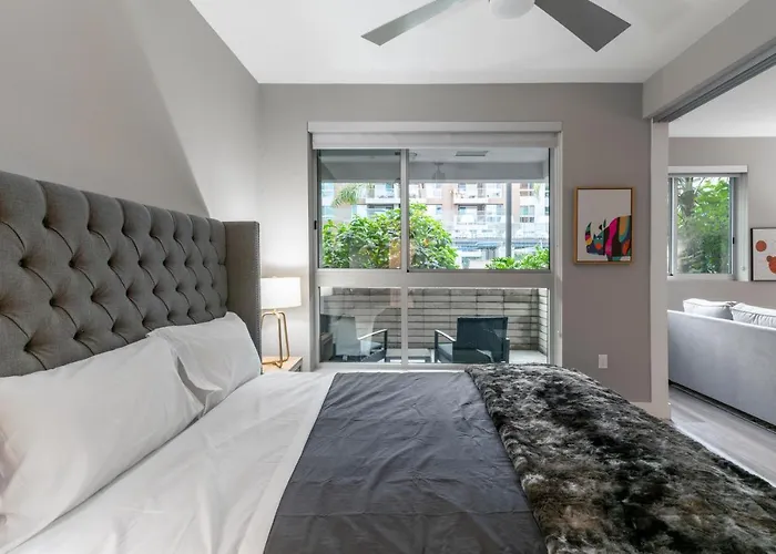Brand New Weho Luxury Apartment