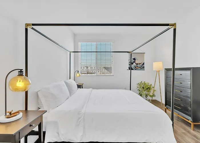 Luxury Dtla Condo