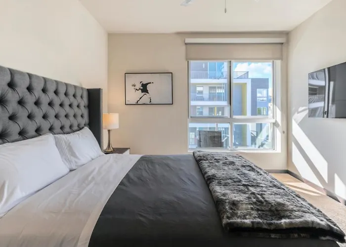 New Weho Luxury Apartment