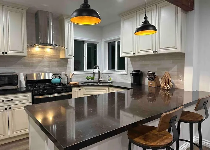 La Living Near Sofi-Lax-Beach _House