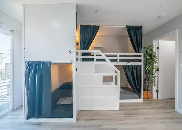 Normandie Hostel