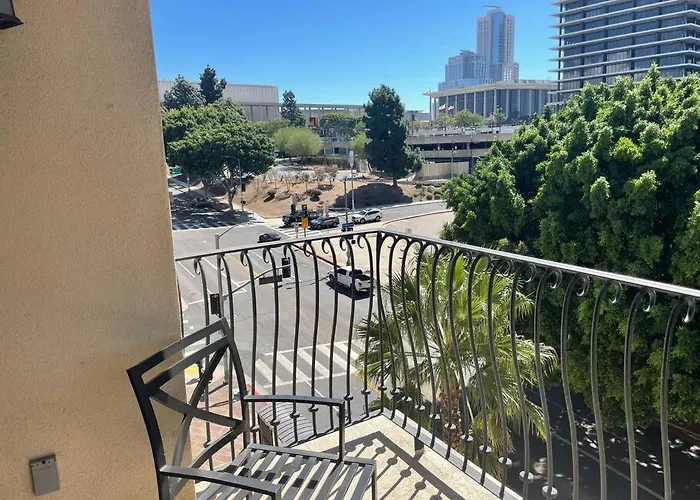 Luxury 2 Bedroom Apartment In Downtown La!