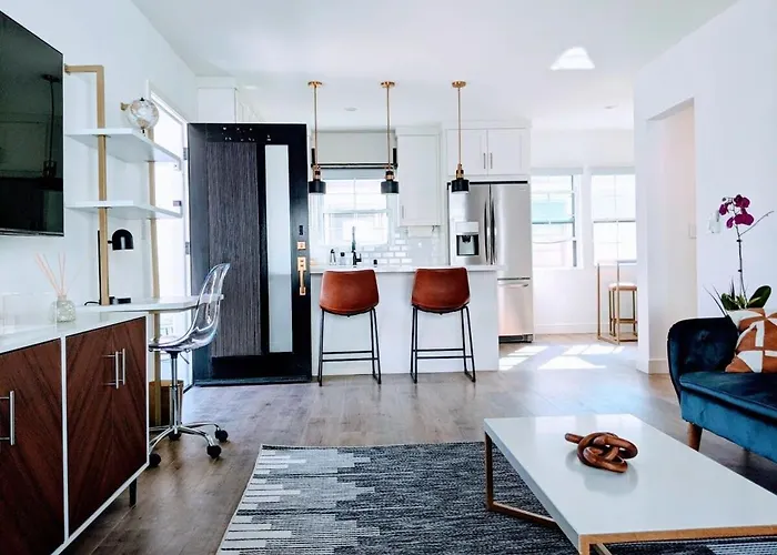 Downtown Culver City New Designer Lux 1 Bedroom