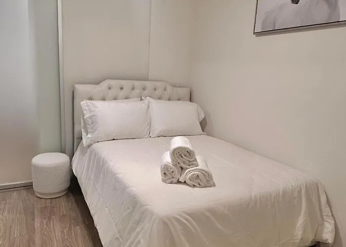 Cozy One Bedroom & Loft Sunset Free Off Site Parking And Wifi