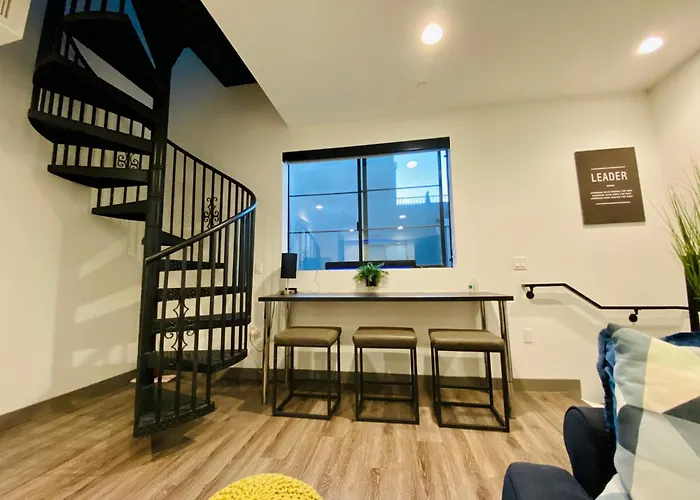 Beautiful Hollywood 1Bd Loft Plus Private Rooftop
