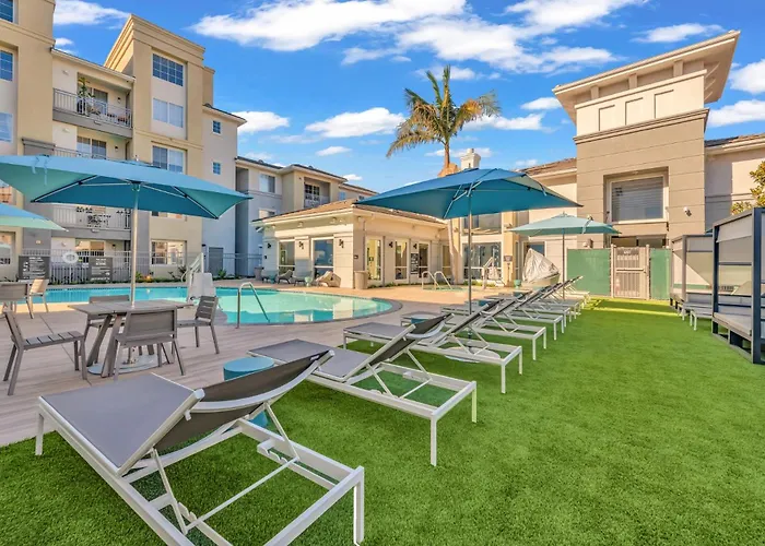 Luxury 2 Bedroom Apt In Marina Del Rey W Pool And Hot Tub