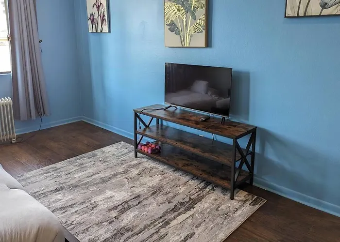Spacious 2 Bedrooms. Prime Location