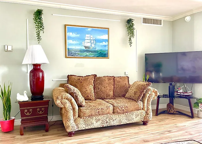 Luxury 1 Bd & 1Br With Fantastic Marina View