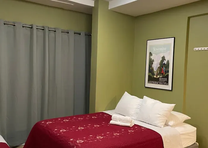 Private Room W/ Private Full Bathroom & Wifi & Ac & Shared Kitchen In Los Angeles