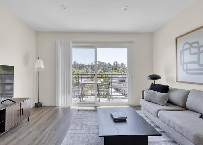 Woodland Hills 2Br W Pool Gym Nr Warner Center Lax-698